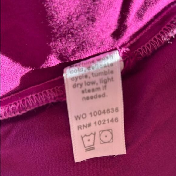 New Michael stars Meredith Satin Button Down Long Sleeve Berry Magenta Purple - Picture 9 of 9
